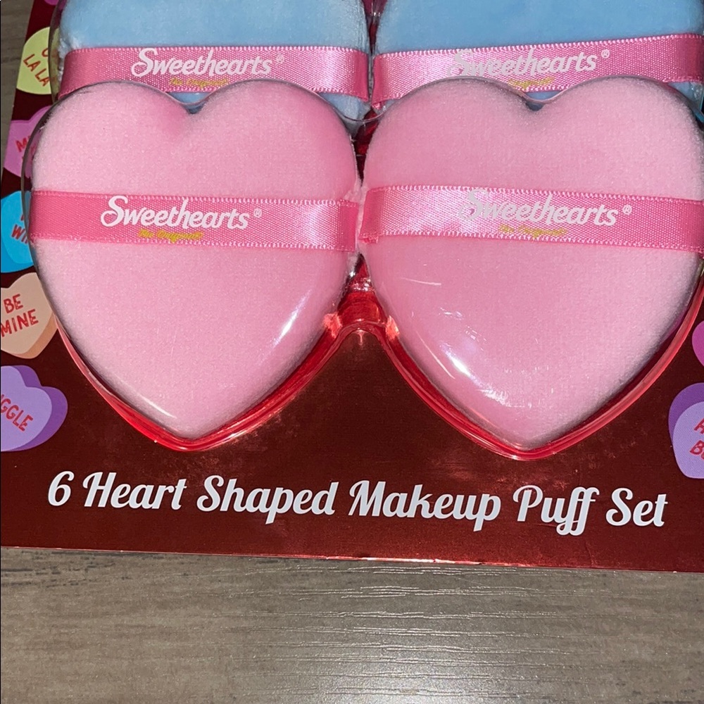 Sweethearts Heart Shaped Makeup Puff Set - Picture 2 of 3